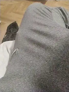 Snapshot of LeoMaduroSP chatting on November 13, 2025, 3:54 am LeoMaduroSP online show from November 13, 2025, 3:54 am