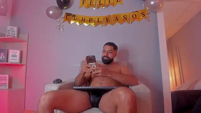 KylliamLevis online show from March 13, 2026, 9:20 pm