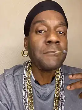 Snapshot of Kingdinyxxx chatting on October 11, 2025, 7:15 pm Kingdinyxxx online show from October 11, 2025, 7:15 pm