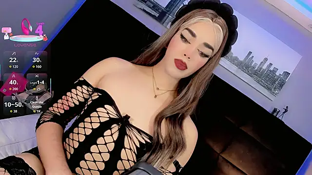 Baby-Isa online show from December 15, 2025, 5:24 am