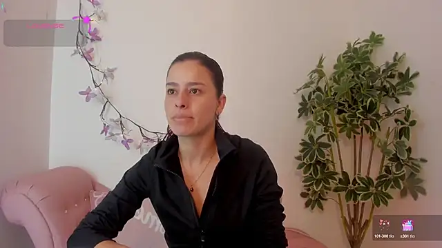 Snapshot of valerieMattson chatting on October 25, 2025, 11:27 pm valerieMattson online show from October 25, 2025, 11:27 pm