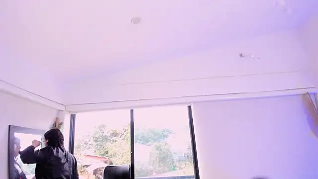 Snapshot of catleya_noire chatting on November 20, 2025, 8:09 pm catleya noire online show from November 20, 2025, 8:09 pm