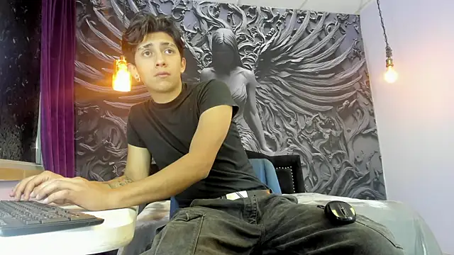 Ethann1  online show from October 21, 2025, 3:55 pm
