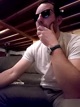 BrunJulienMetis online show from February 11, 2026, 7:58 pm