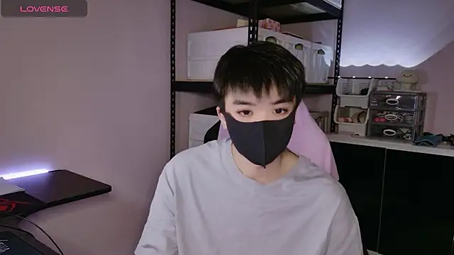 doggyman523 online show from October 28, 2025, 3:11 pm