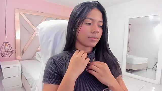 samantaa shy online show from December 3, 2025, 3:51 am