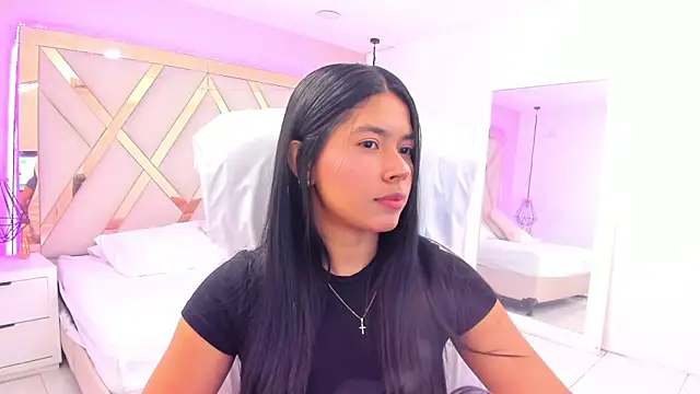 samantaa shy online show from April 13, 2026, 3:10 am