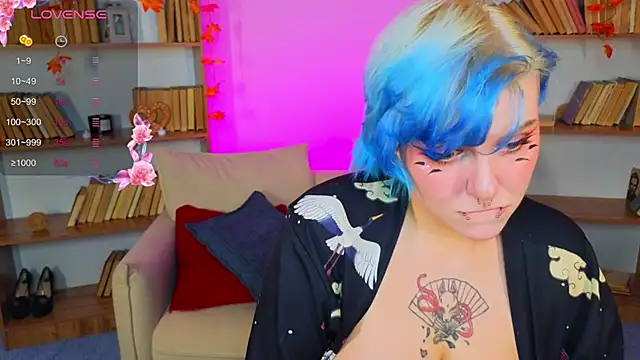 Snapshot of bluelunaray chatting on September 26, 2025, 11:17 am bluelunaray online show from September 26, 2025, 11:17 am