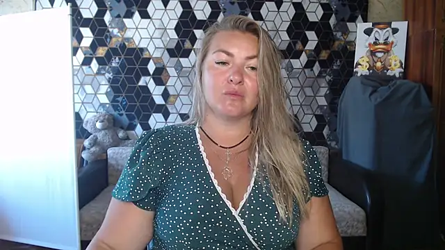 NikaSkylink online show from June 27, 2026, 6:41 am