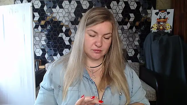 NikaSkylink online show from May 13, 2026, 4:52 am