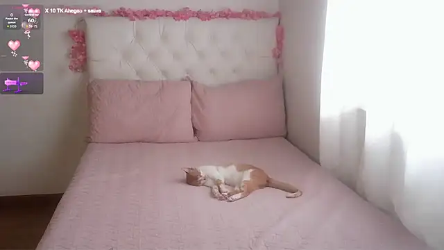 AbrilVelastegui7 online show from February 28, 2026, 4:39 pm