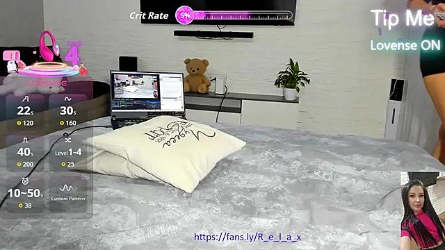 Snapshot of r_e_l_a_x_ chatting on November 7, 2025, 10:20 am r e l a x online show from November 7, 2025, 10:20 am