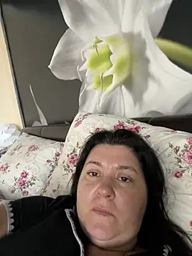 Liza Will online show from February 15, 2026, 8:57 am