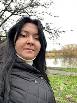 Snapshot of Liza_Will chatting on December 15, 2025, 7:47 am Liza Will online show from December 15, 2025, 7:47 am