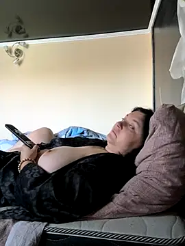 Snapshot of Liza_Will chatting on October 29, 2025, 6:23 am Liza Will online show from October 29, 2025, 6:23 am