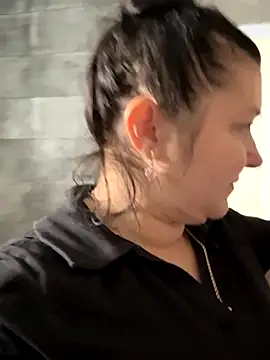 Snapshot of Liza_Will chatting on November 30, 2025, 9:32 am Liza Will online show from November 30, 2025, 9:32 am