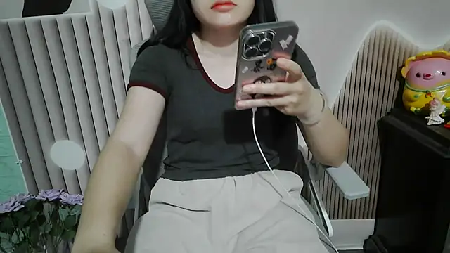 Emachiii online show from October 10, 2025, 12:11 am