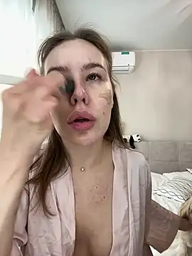 Ashley Roys online show from March 7, 2026, 10:10 am