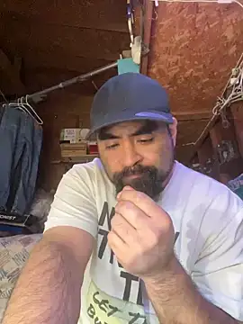 Snapshot of Jonathanfrom420 chatting on December 17, 2025, 3:39 pm Jonathanfrom420 online show from December 17, 2025, 3:39 pm