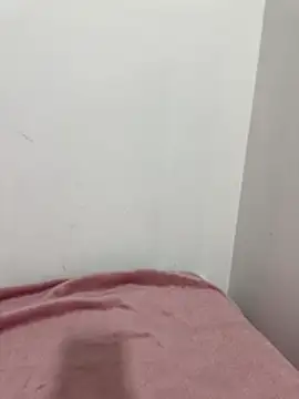 YourSlutBoySl online show from December 17, 2025, 11:04 am