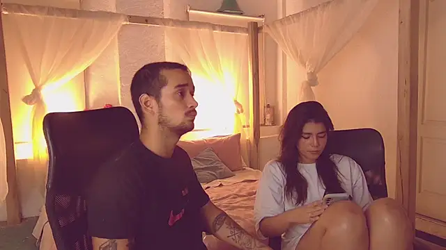 Snapshot of Laila_asher chatting on October 6, 2025, 8:48 am Laila asher online show from October 6, 2025, 8:48 am