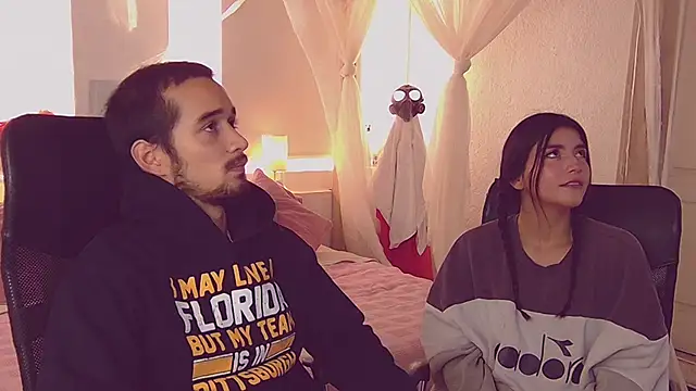 Snapshot of Laila_asher chatting on October 19, 2025, 12:30 pm Laila asher online show from October 19, 2025, 12:30 pm