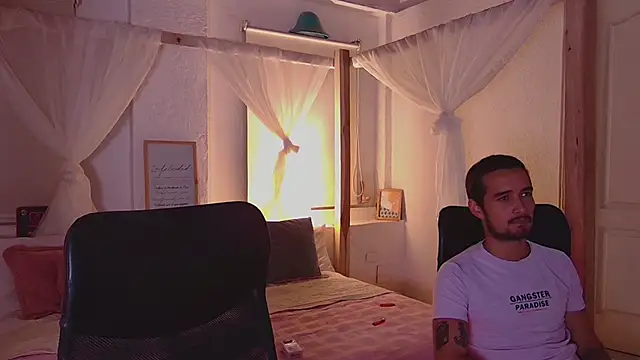 Snapshot of Laila_asher chatting on September 12, 2025, 1:06 am Laila asher online show from September 12, 2025, 1:06 am