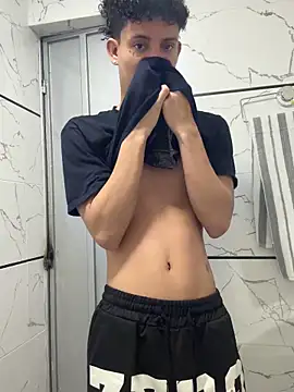 Snapshot of JoseLucian chatting on December 15, 2025, 10:59 pm JoseLucian online show from December 15, 2025, 10:59 pm