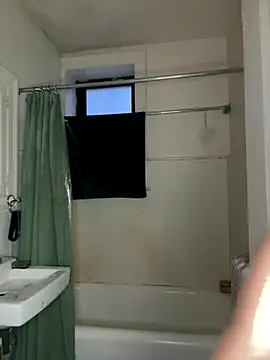 Snapshot of KingKevo27 chatting on October 5, 2025, 9:38 pm KingKevo27 online show from October 5, 2025, 9:38 pm