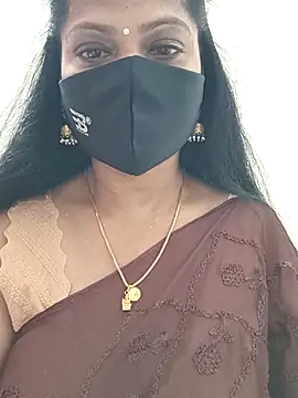 Snapshot of shivani27 chatting on November 14, 2025, 8:40 am shivani27 online show from November 14, 2025, 8:40 am