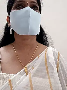 Snapshot of shivani27 chatting on September 15, 2025, 3:34 pm shivani27 online show from September 15, 2025, 3:34 pm