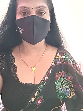 shivani27 online show from April 21, 2026, 10:55 am