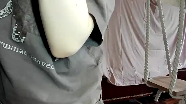 kioshi kiss online show from December 15, 2025, 11:27 am