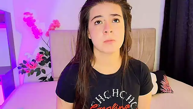 Stepha babe online show from July 4, 2026, 12:32 pm