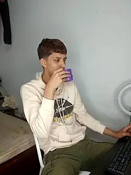 Allnei online show from October 4, 2025, 4:08 pm