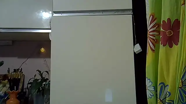 Snapshot of Krystal_82 chatting on October 26, 2025, 3:23 pm Krystal 82 online show from October 26, 2025, 3:23 pm