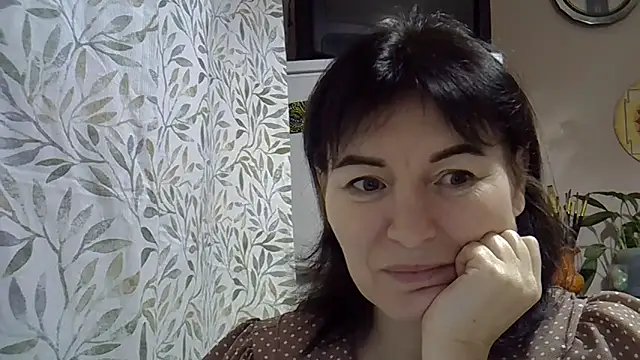 Snapshot of Krystal_82 chatting on December 4, 2025, 3:44 pm Krystal 82 online show from December 4, 2025, 3:44 pm