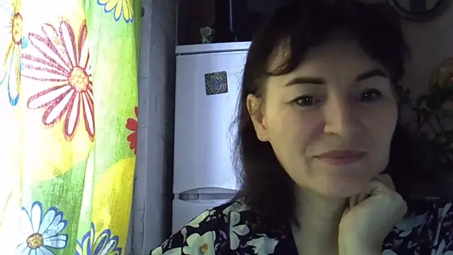 Snapshot of Krystal_82 chatting on November 25, 2025, 9:20 am Krystal 82 online show from November 25, 2025, 9:20 am