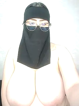 Snapshot of Arabic-loka chatting on October 1, 2025, 5:06 pm Arabic-loka online show from October 1, 2025, 5:06 pm
