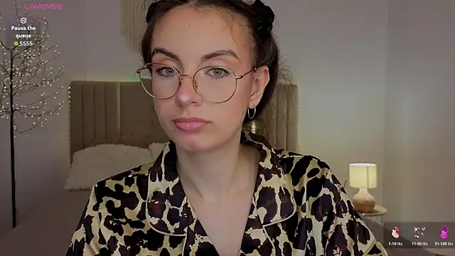 Snapshot of Real_cutie1 chatting on July 18, 2026, 12:58 pm Real cutie1 online show from July 18, 2026, 12:58 pm