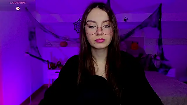 Snapshot of Real_cutie1 chatting on November 3, 2025, 8:34 pm Real cutie1 online show from November 3, 2025, 8:34 pm