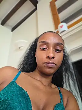 Snapshot of Hazel_Dollxx chatting on May 23, 2026, 7:40 am Hazel Dollxx online show from May 23, 2026, 7:40 am