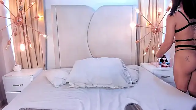 rubyrouge   online show from November 11, 2025, 6:25 pm