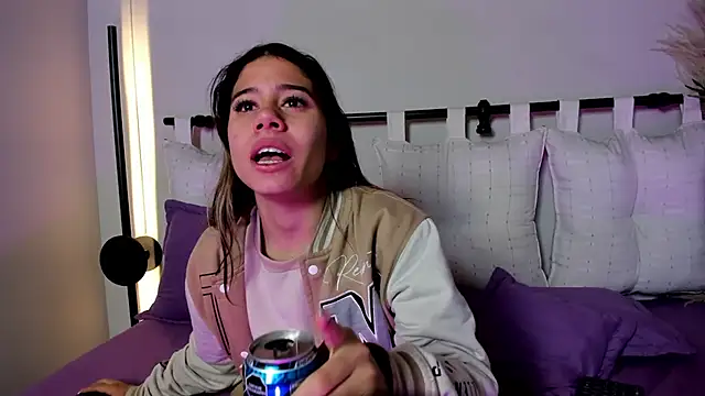 Rachell criss online show from March 25, 2026, 4:34 am