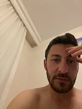 emredenizz07 online show from November 8, 2025, 10:24 pm