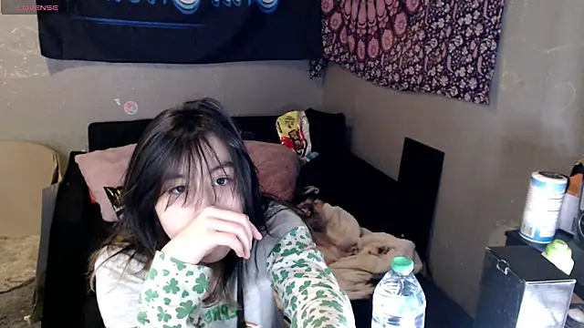 London Ray online show from November 2, 2025, 9:03 am