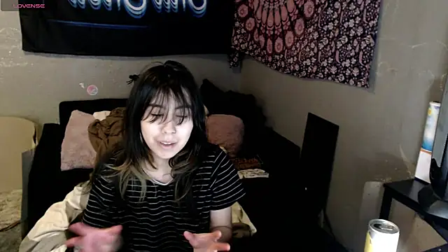 London Ray online show from October 23, 2025, 3:16 am