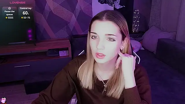 Snapshot of Sandy_Belle chatting on December 4, 2025, 7:57 pm Sandy Belle online show from December 4, 2025, 7:57 pm