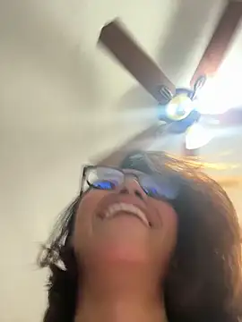 Nia Desire online show from January 6, 2026, 5:44 am