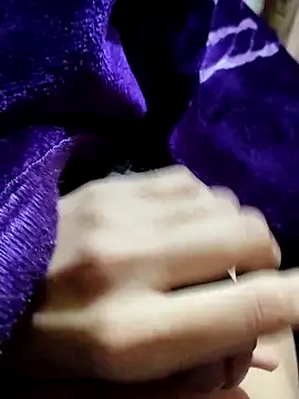 Snapshot of saneer69tew chatting on December 17, 2025, 7:52 pm saneer69tew online show from December 17, 2025, 7:52 pm